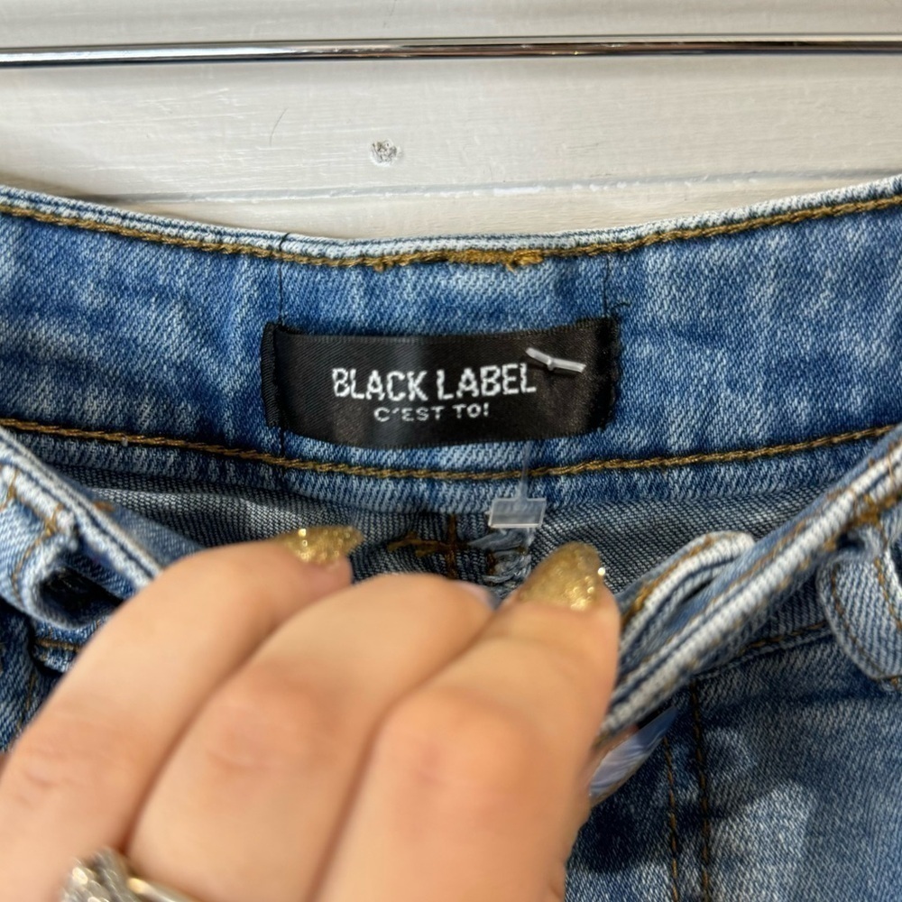 Black Label | Denim Shorts with Distressing Size Small - Picture 5 of 9
